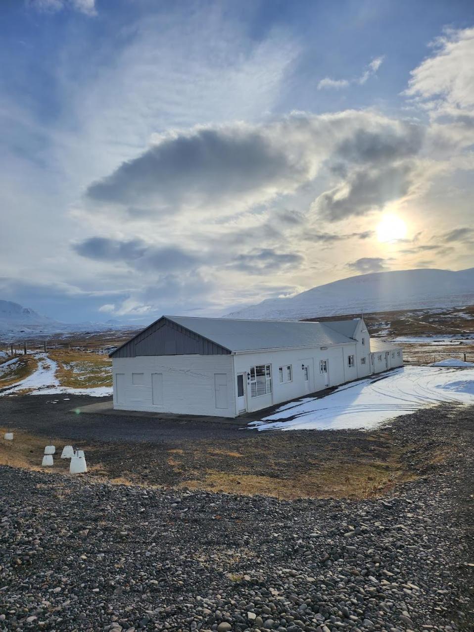 Fjos Guesthouse Varmahlid  Eksteriør bilde