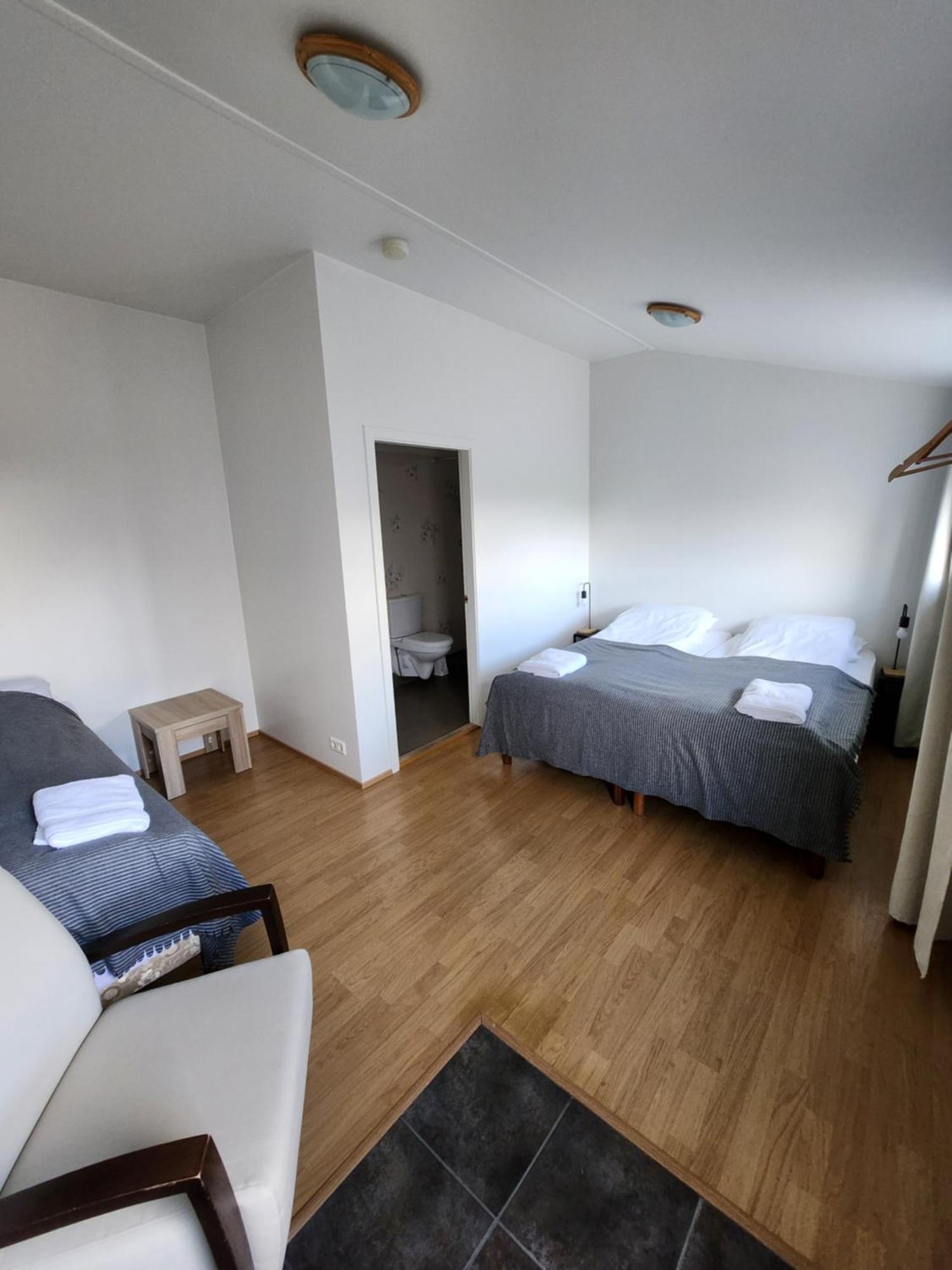Fjos Guesthouse Varmahlid  Eksteriør bilde